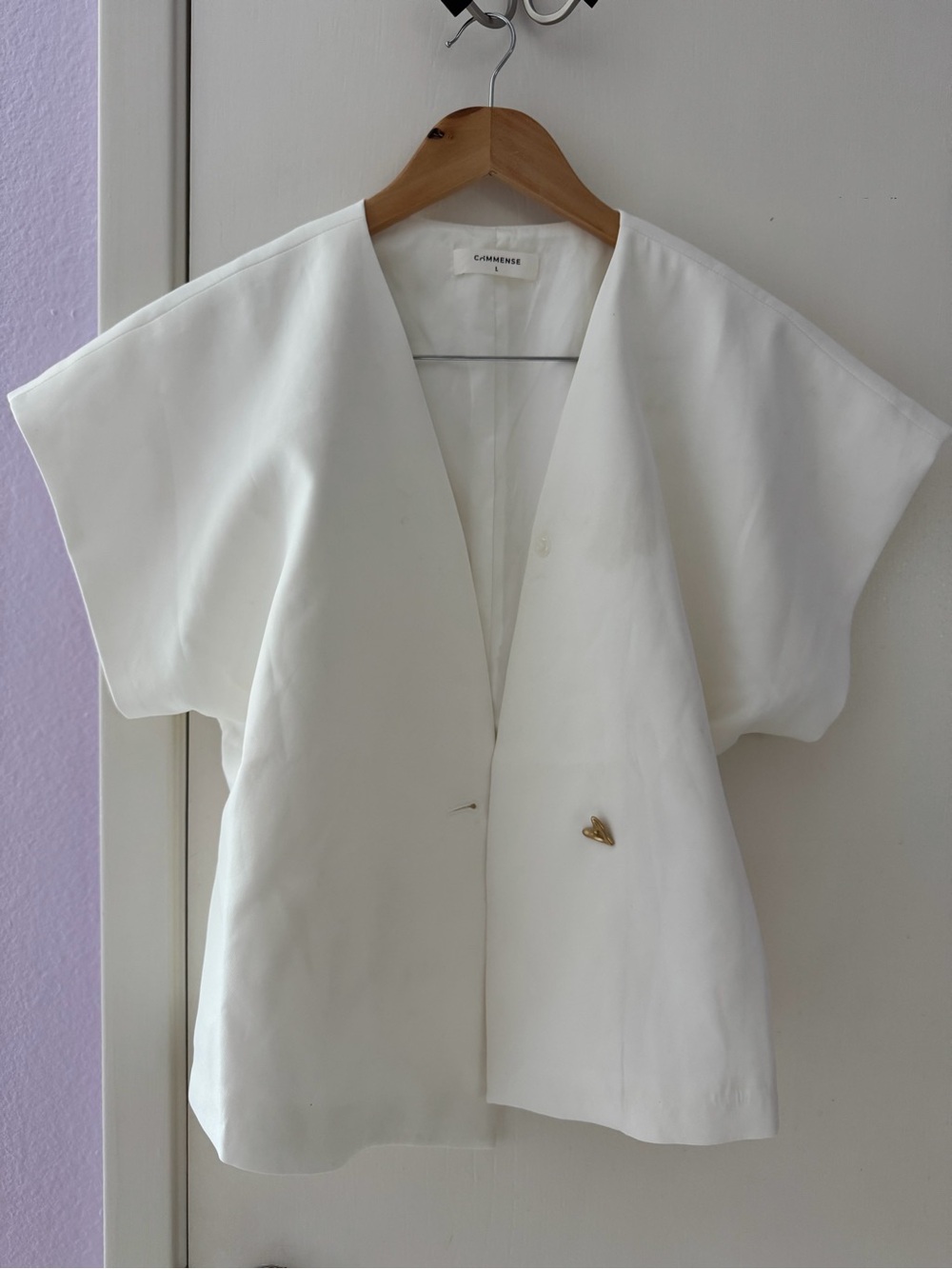 Commense White V-Neck Short Sleeve Top